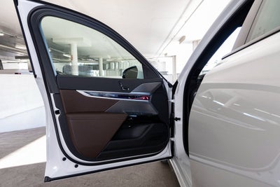 2026 BMW 750e xDrive 750e xDrive