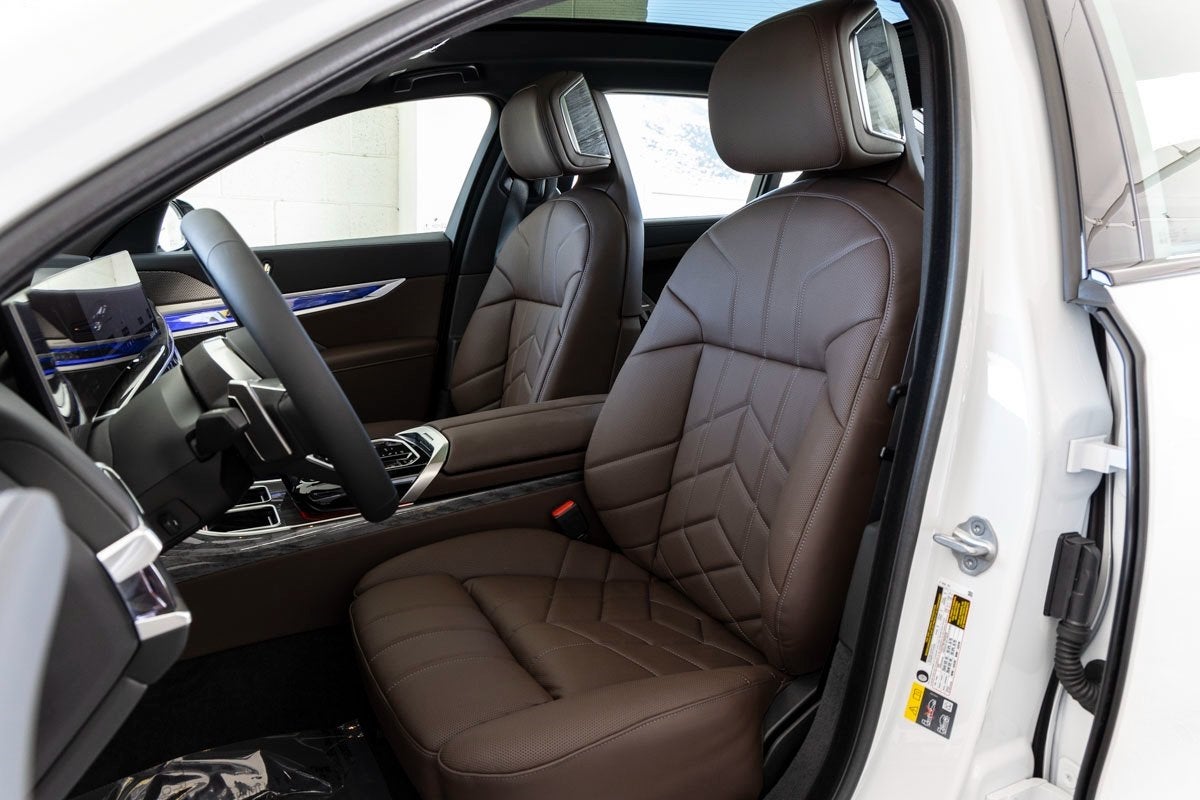 2026 BMW 750e xDrive 750e xDrive