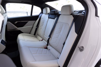 2027 BMW 530i 530i