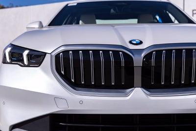 2027 BMW 530i 530i