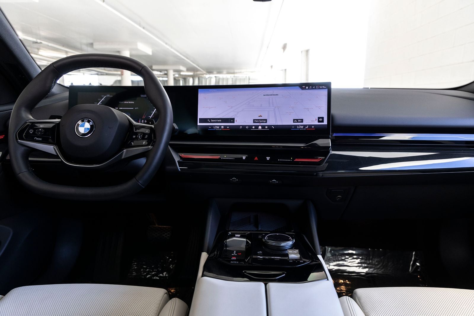 2024 BMW 530i 530i