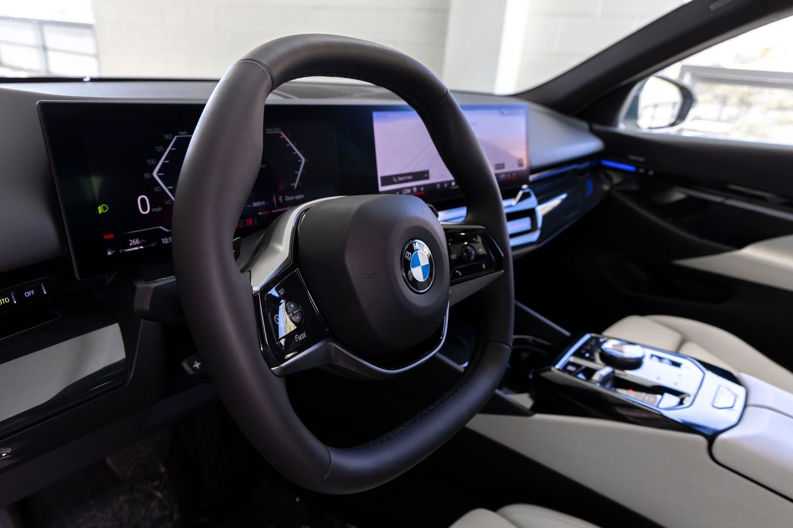 2024 BMW 530i 530i