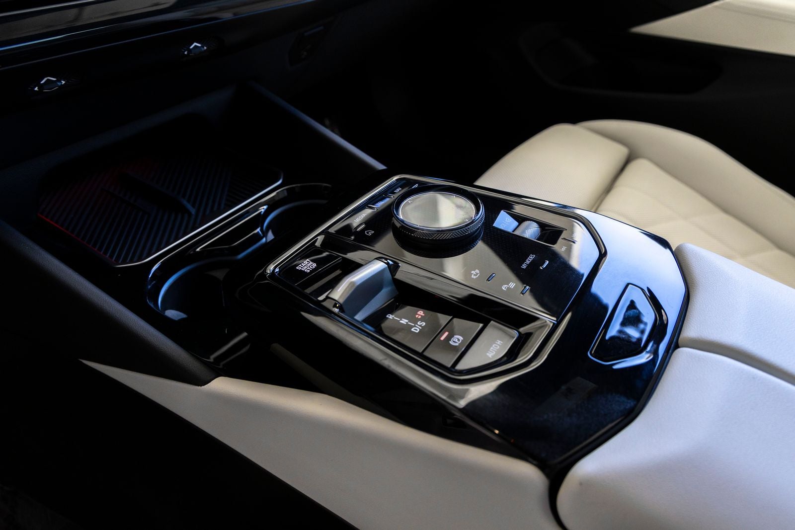 2024 BMW 530i 530i