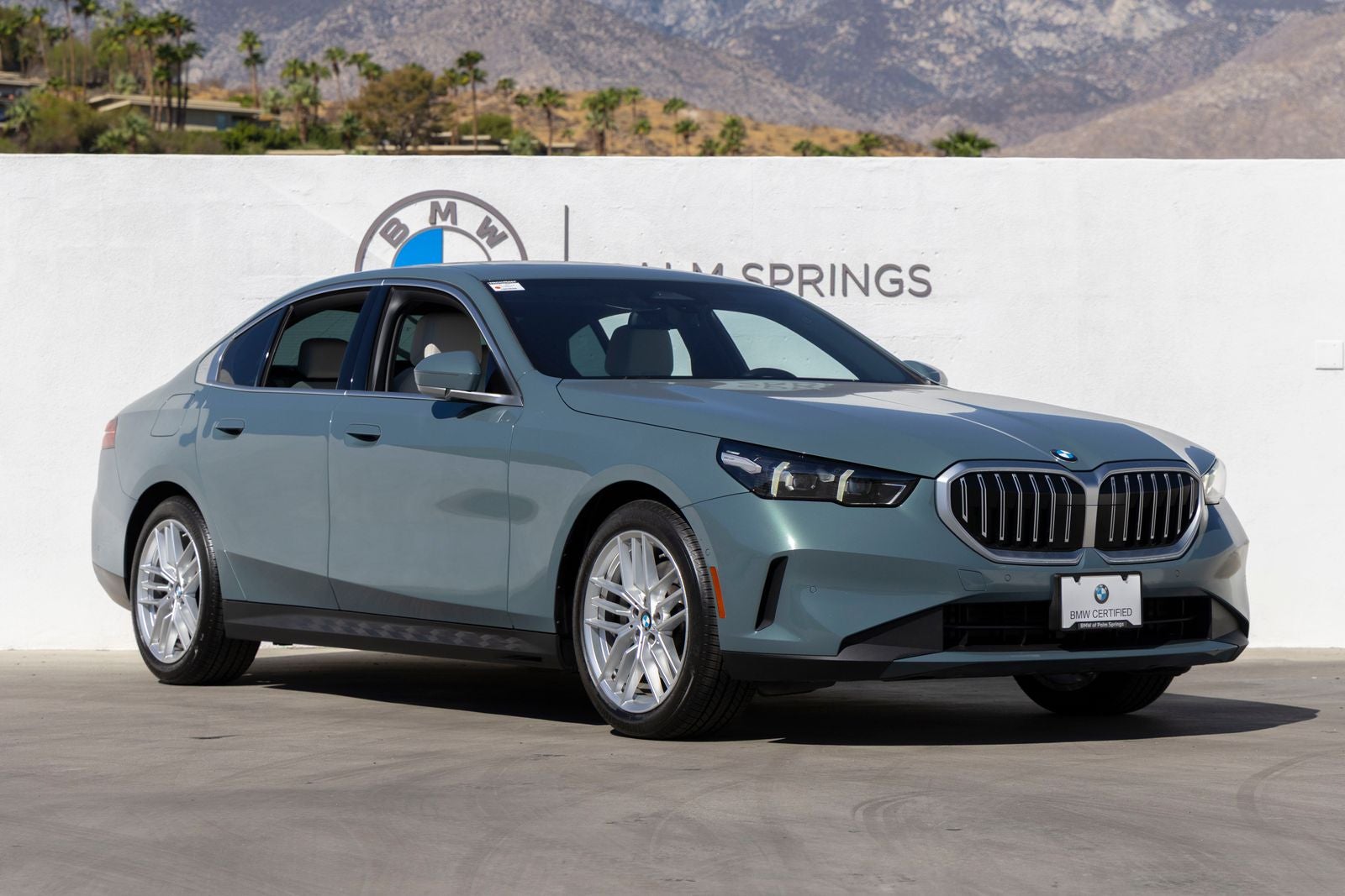 2024 BMW 530i 530i