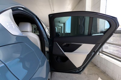 2024 BMW 530i 530i