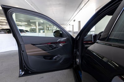 2027 BMW 530i 530i
