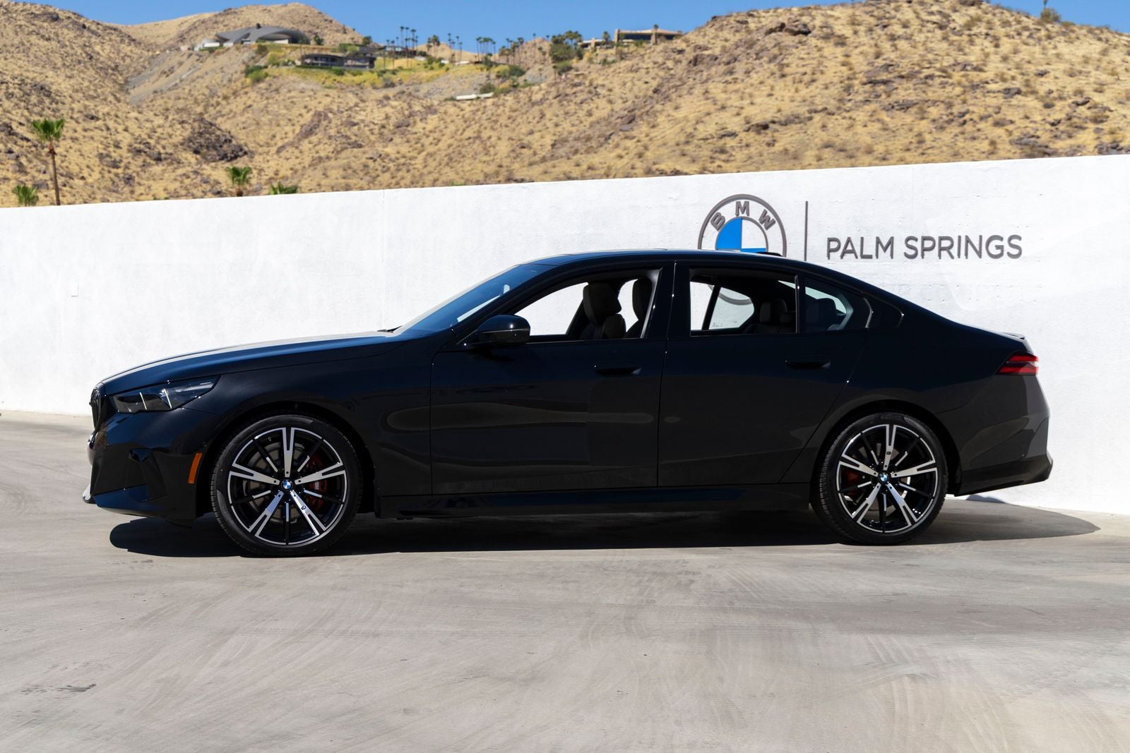 2027 BMW 530i 530i