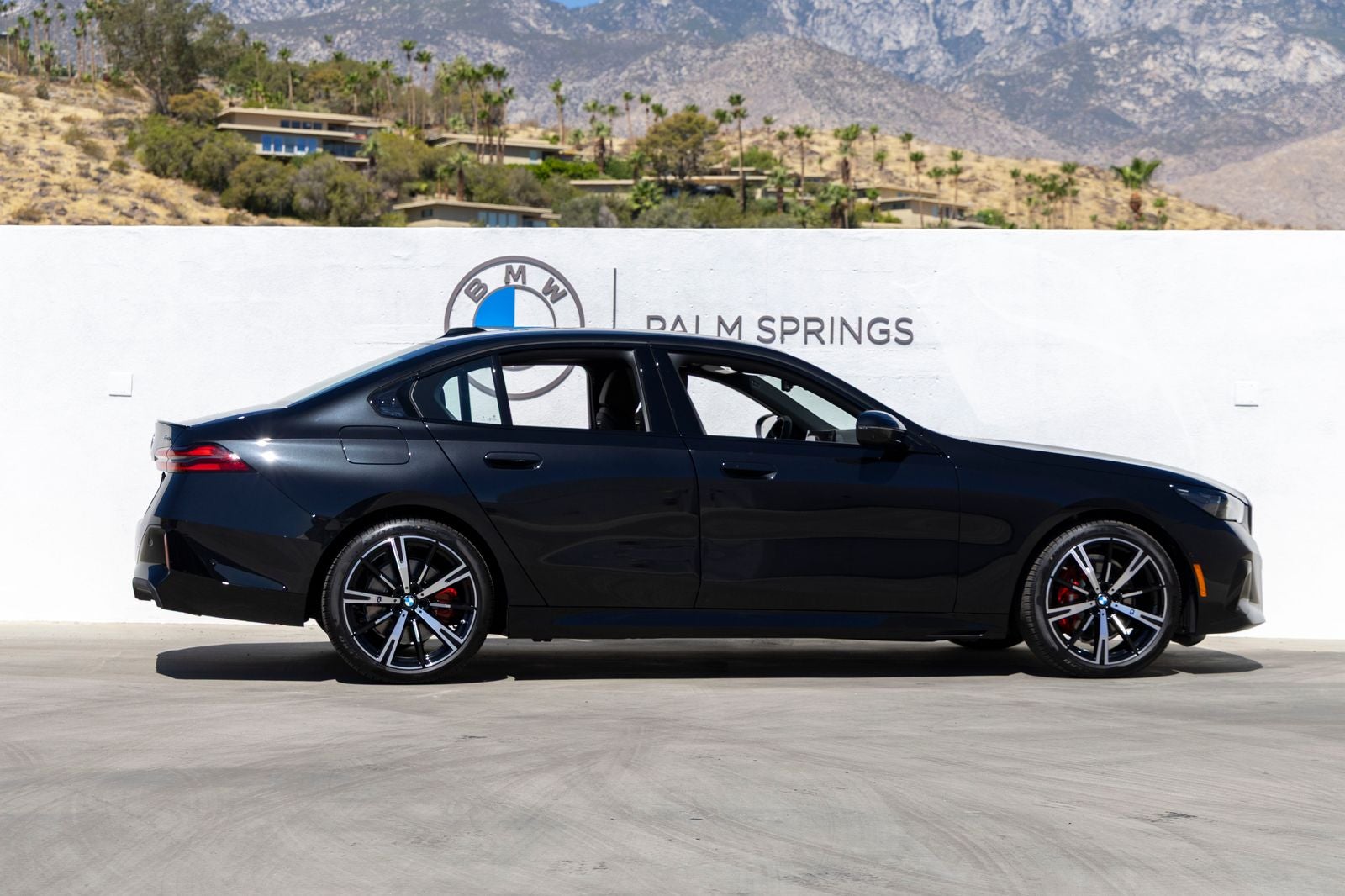 2027 BMW 530i 530i