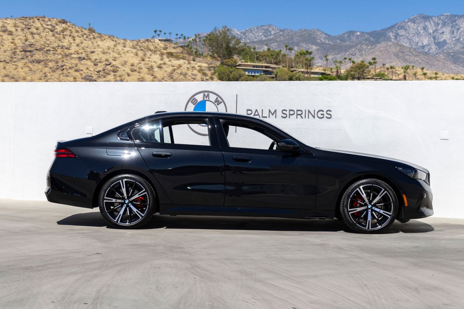 2027 BMW 530i 530i