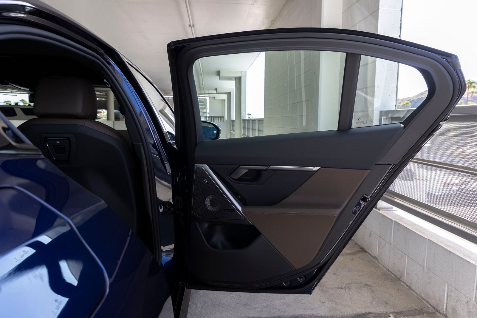 2027 BMW 530i 530i