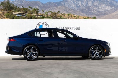 2027 BMW 530i 530i