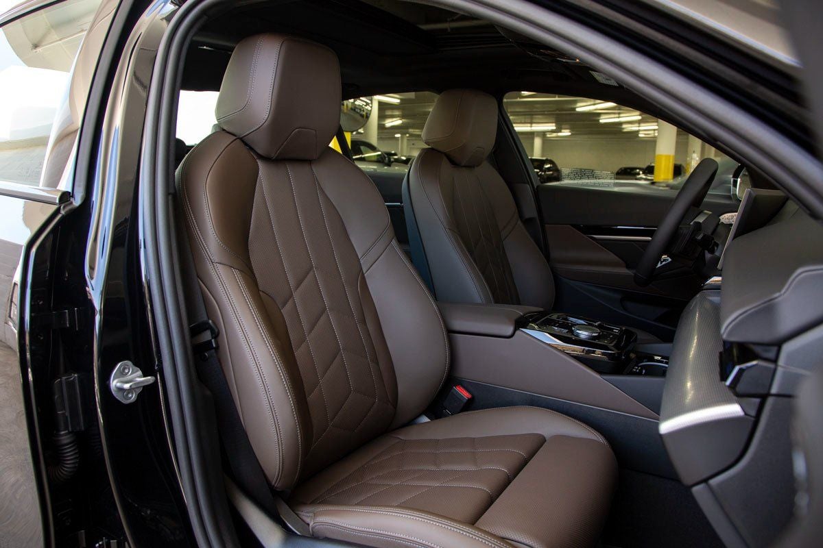 2026 BMW 530i 530i