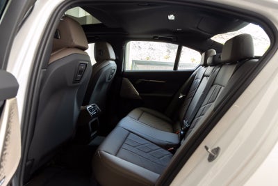 2027 BMW 530i 530i