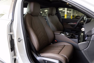 2027 BMW 530i 530i