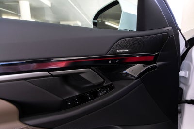 2026 BMW 530i 530i