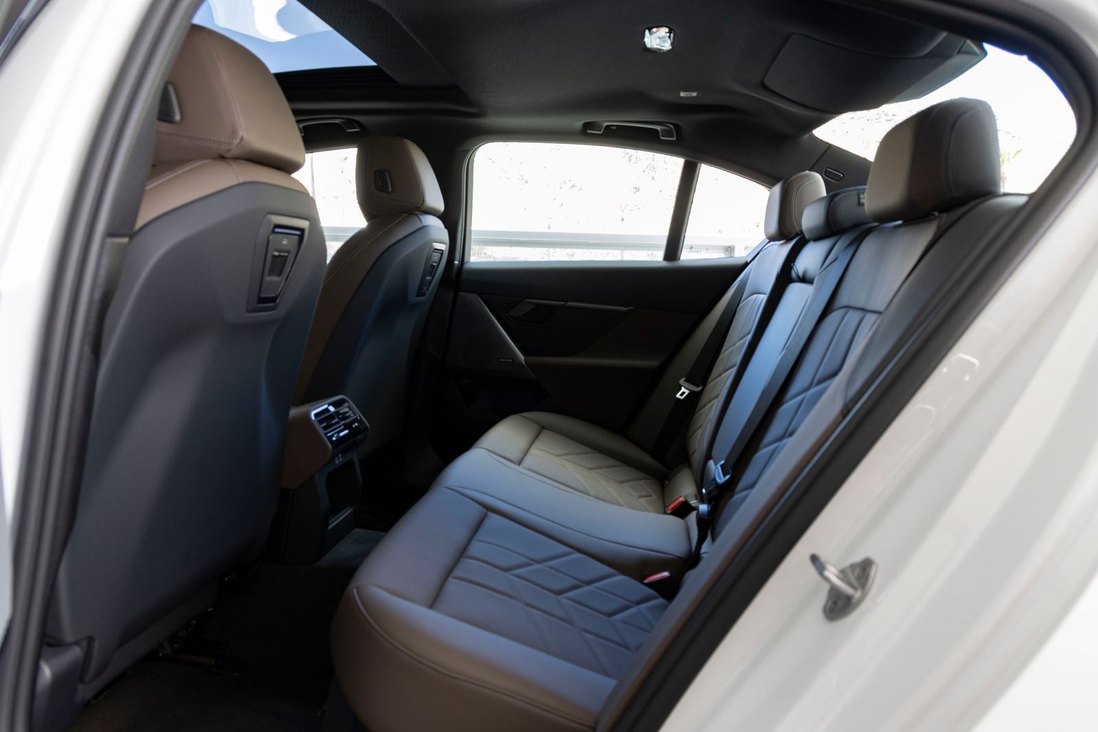 2026 BMW 530i 530i