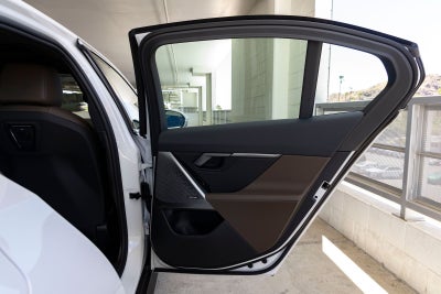 2026 BMW 530i 530i