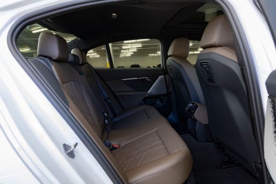 2026 BMW 530i 530i