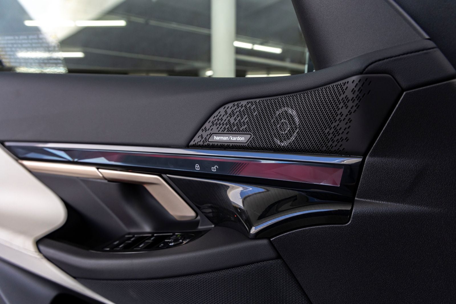 2027 BMW 530i 530i