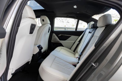 2027 BMW 530i 530i