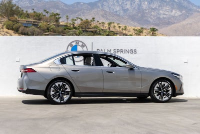 2027 BMW 530i 530i