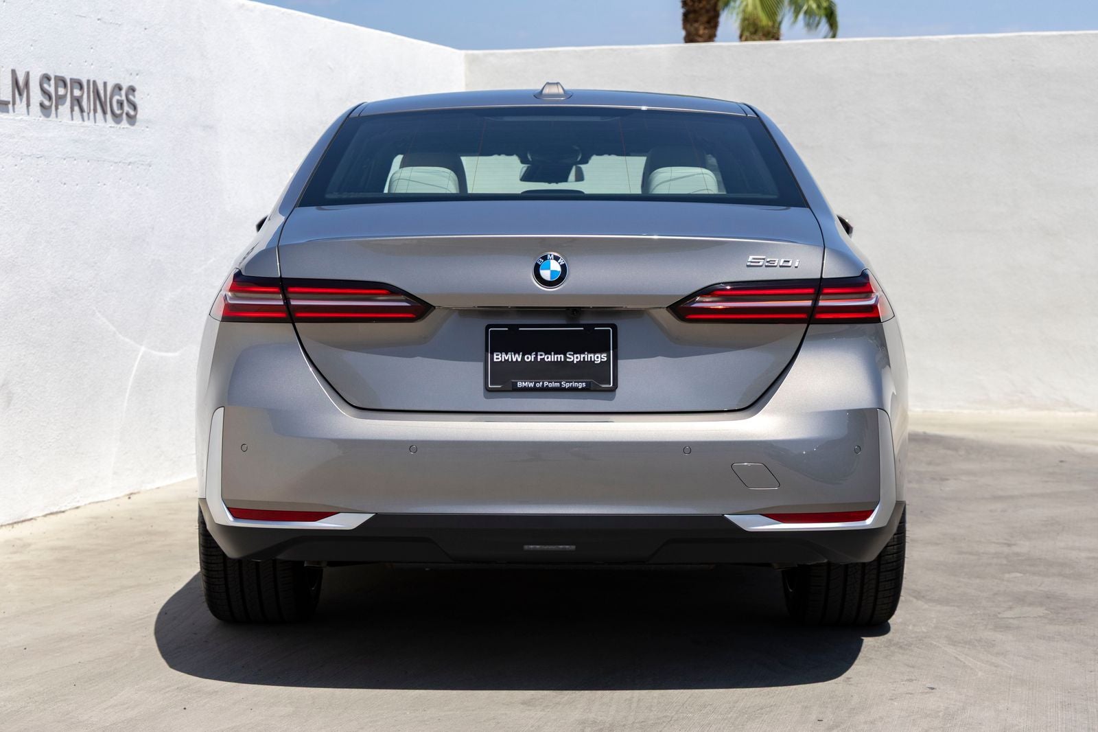 2027 BMW 530i 530i