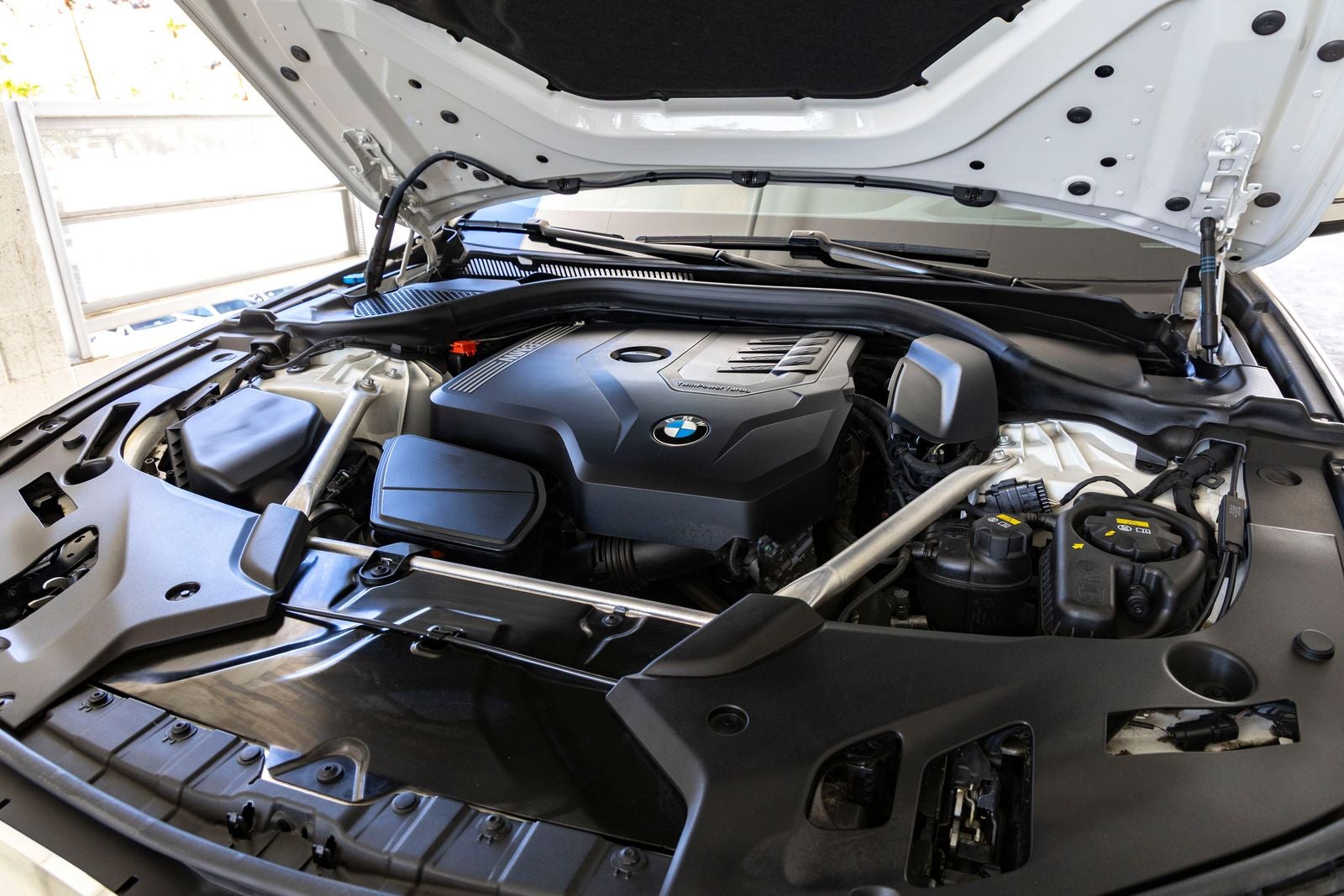 2023 BMW 530i 530i