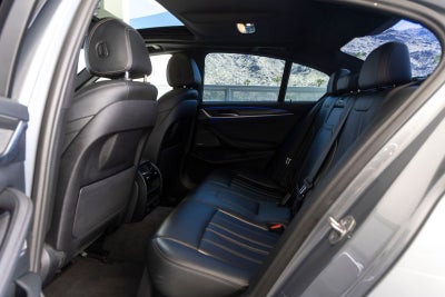 2023 BMW 540i 540i