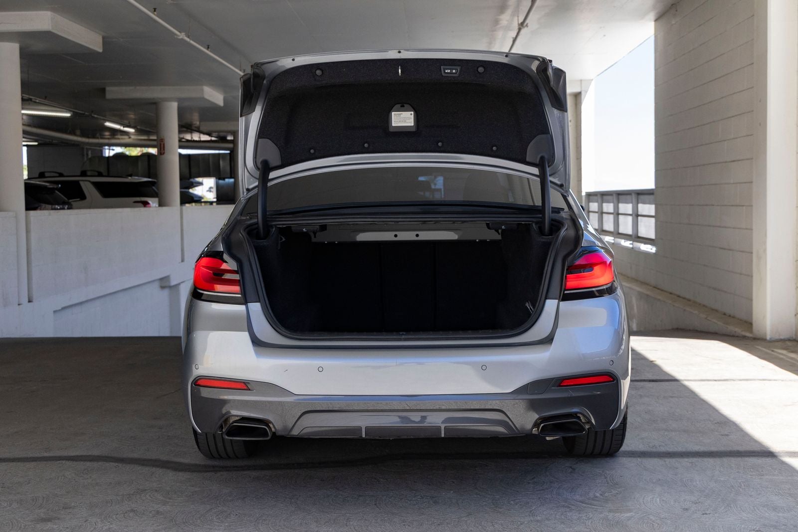 2023 BMW 540i 540i