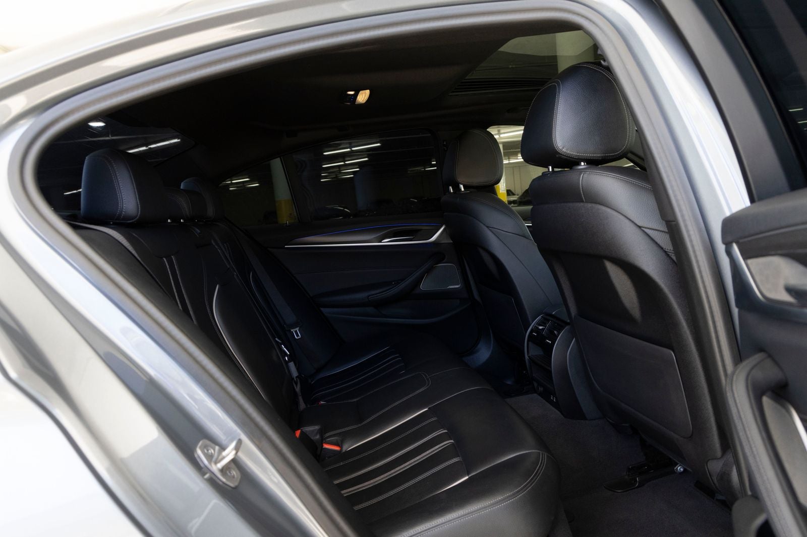 2023 BMW 540i 540i