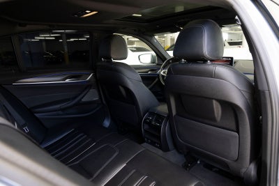 2023 BMW 540i 540i