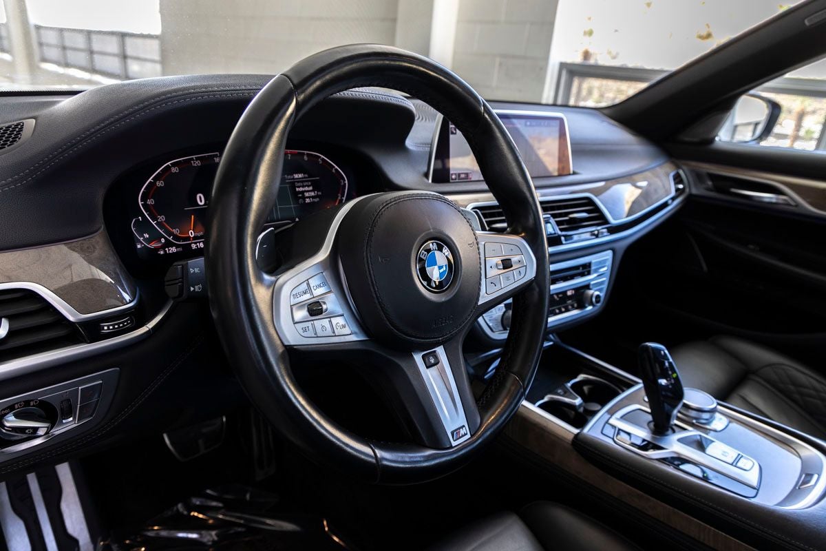2020 BMW 740i 740i