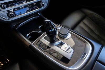 2020 BMW 740i 740i