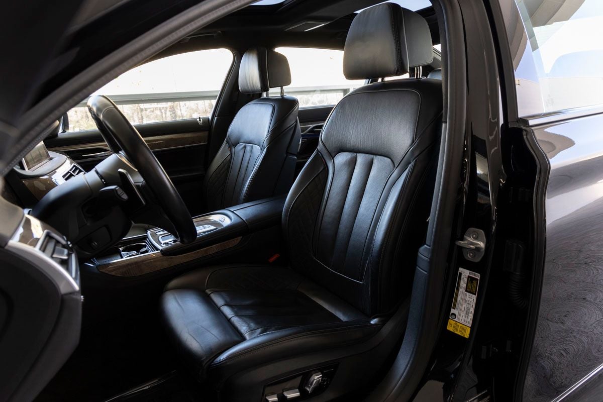 2020 BMW 740i 740i
