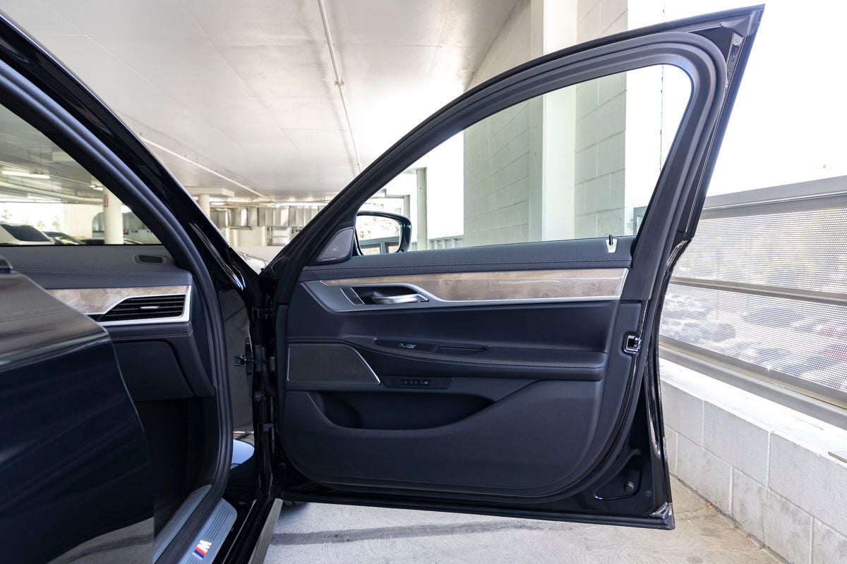 2020 BMW 740i 740i