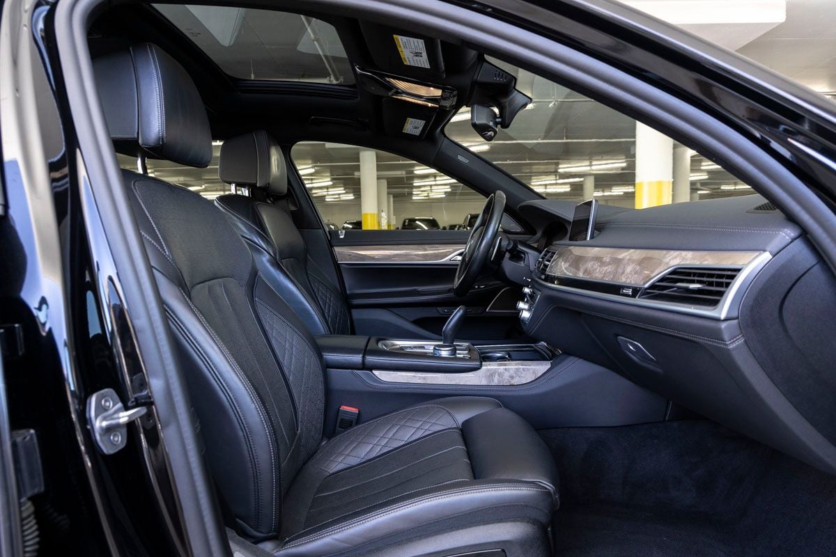 2020 BMW 740i 740i