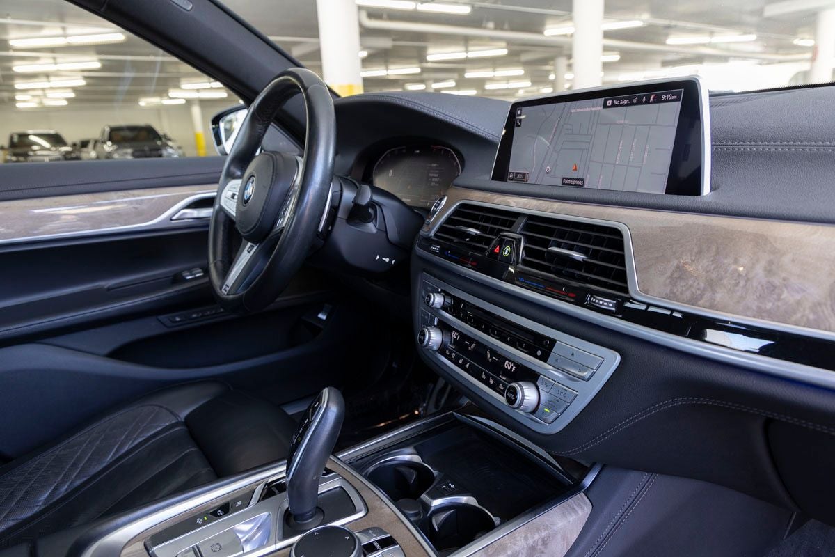 2020 BMW 740i 740i
