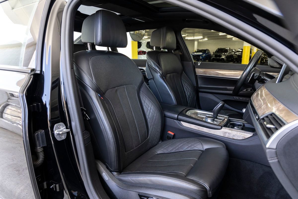 2020 BMW 740i 740i