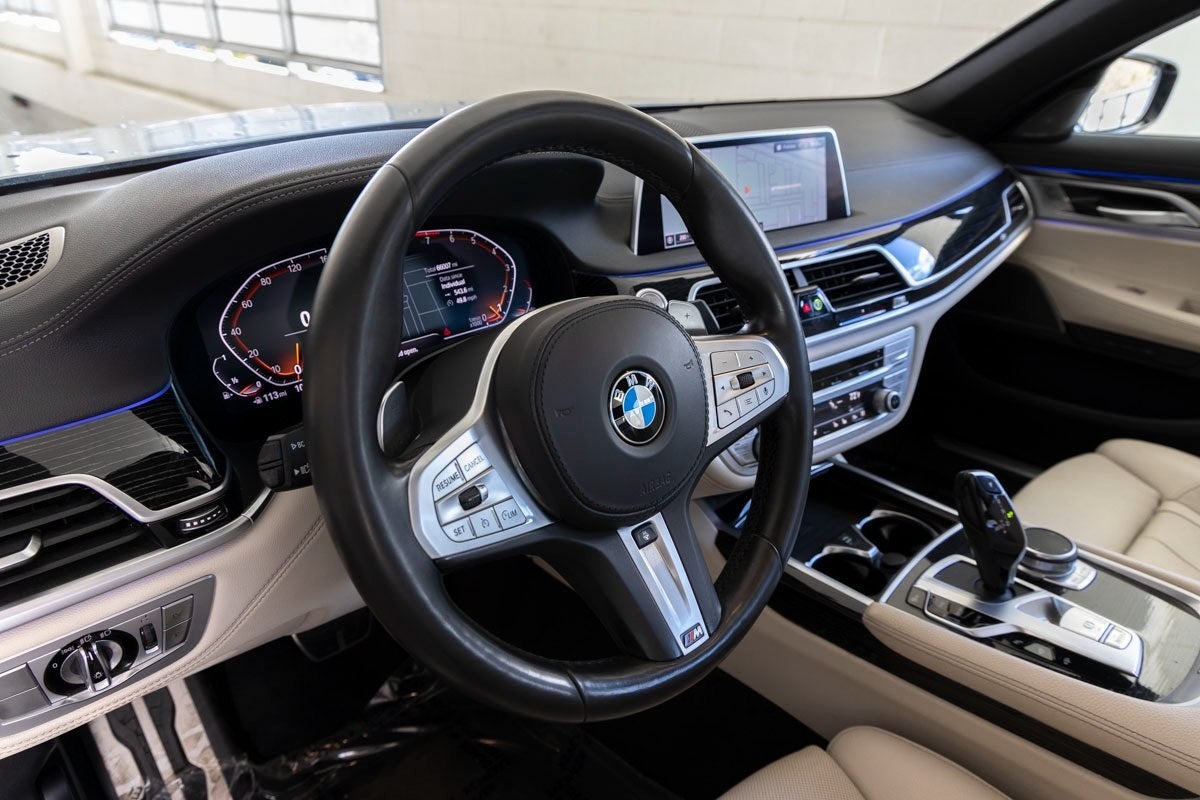 2021 BMW 740i 740i