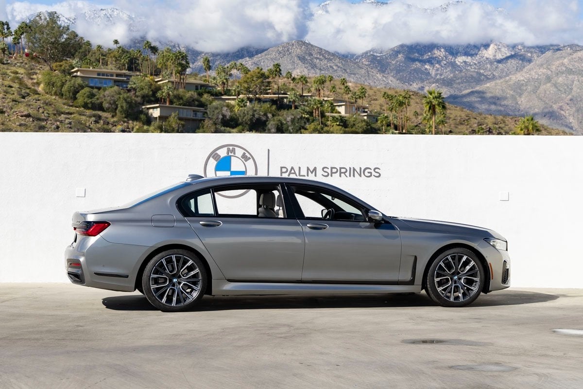 2021 BMW 740i 740i