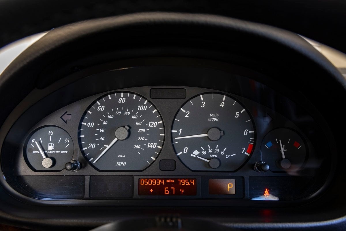 2004 BMW 323Ci 325Ci