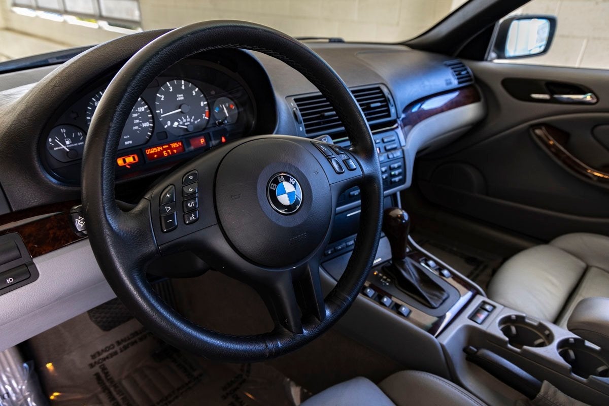 2004 BMW 323Ci 325Ci