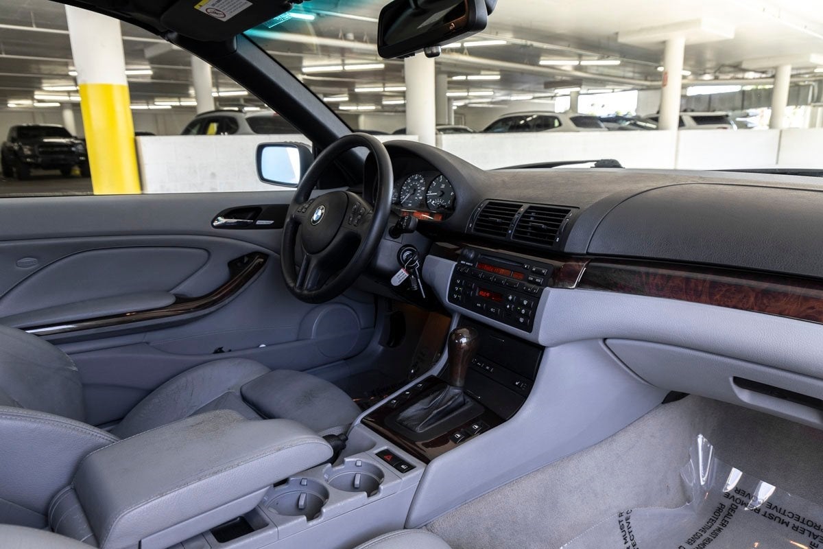 2004 BMW 323Ci 325Ci