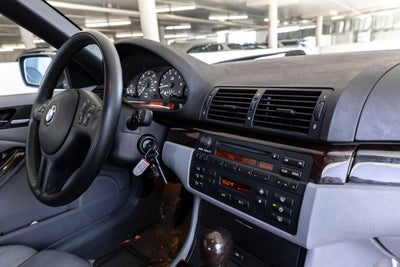 2004 BMW 323Ci 325Ci