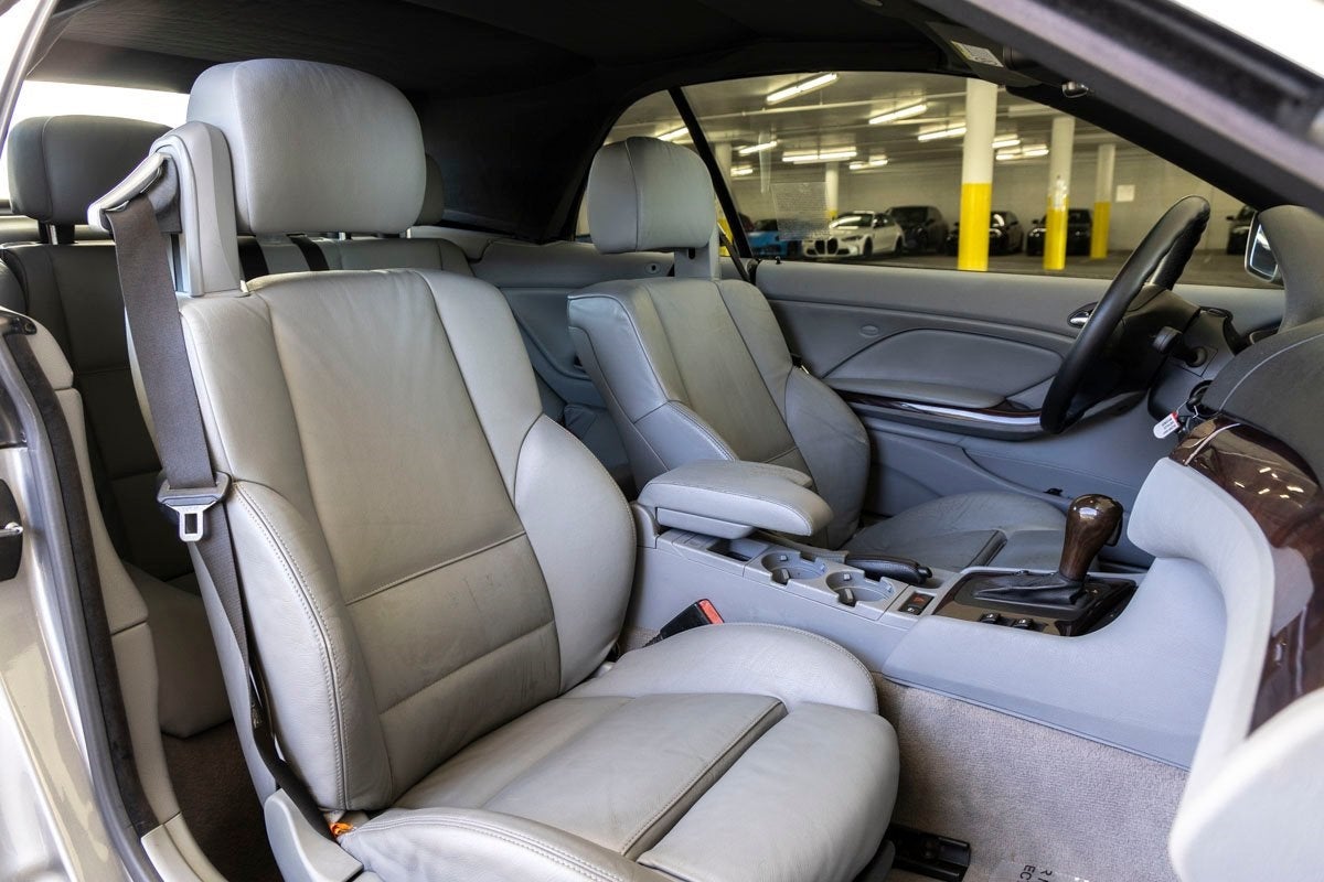 2004 BMW 323Ci 325Ci