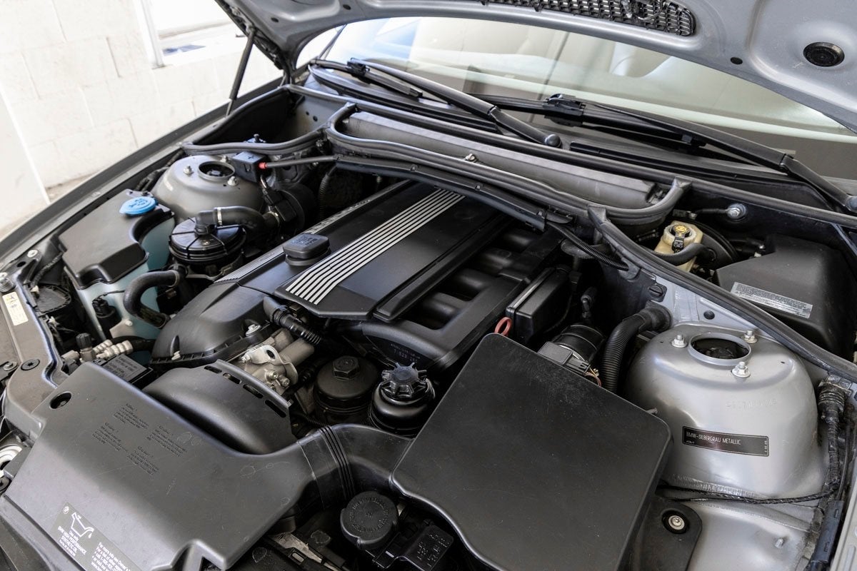 2004 BMW 323Ci 325Ci