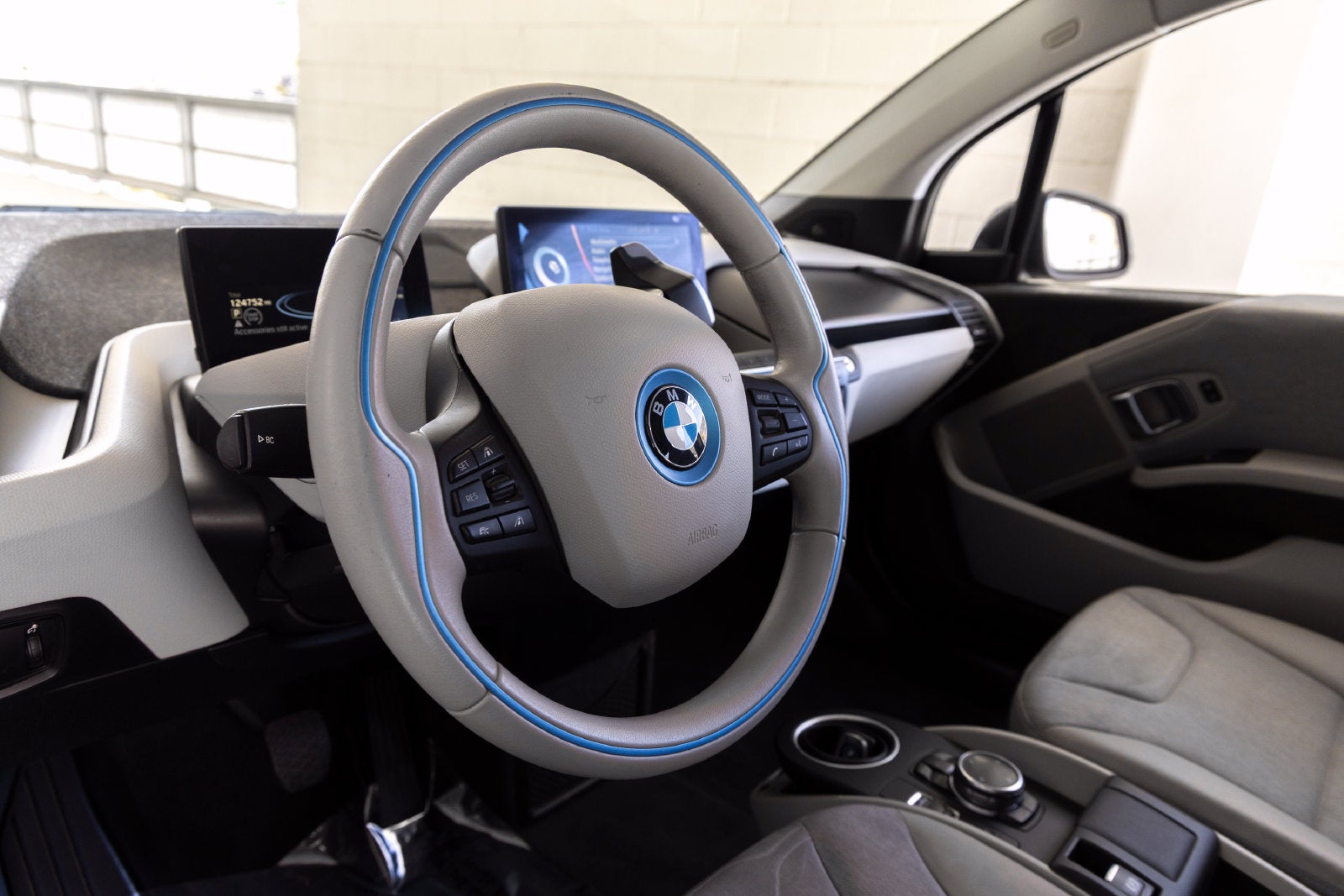 2014 BMW i3 with Range Extender
