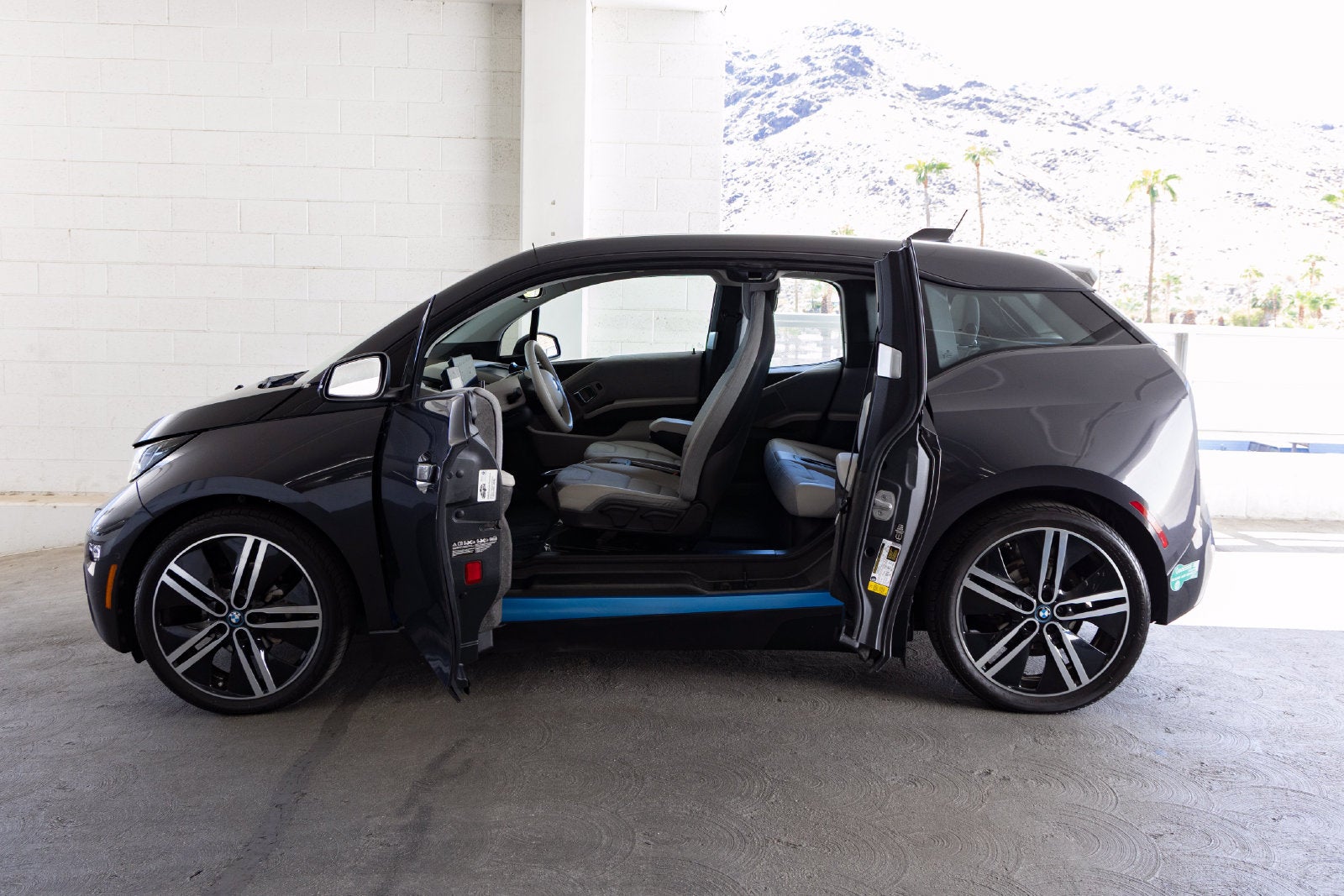 2014 BMW i3 with Range Extender