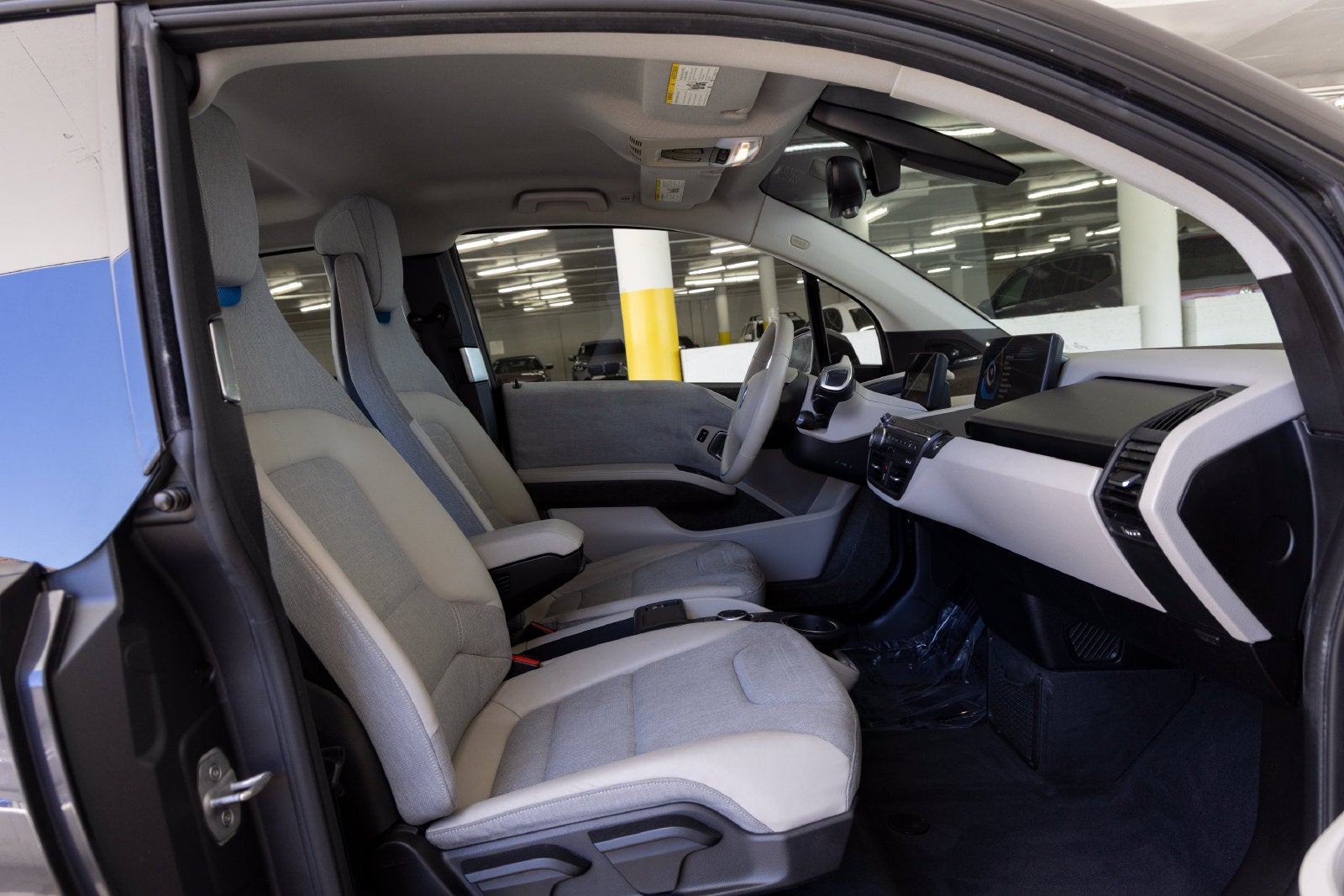 2014 BMW i3 with Range Extender