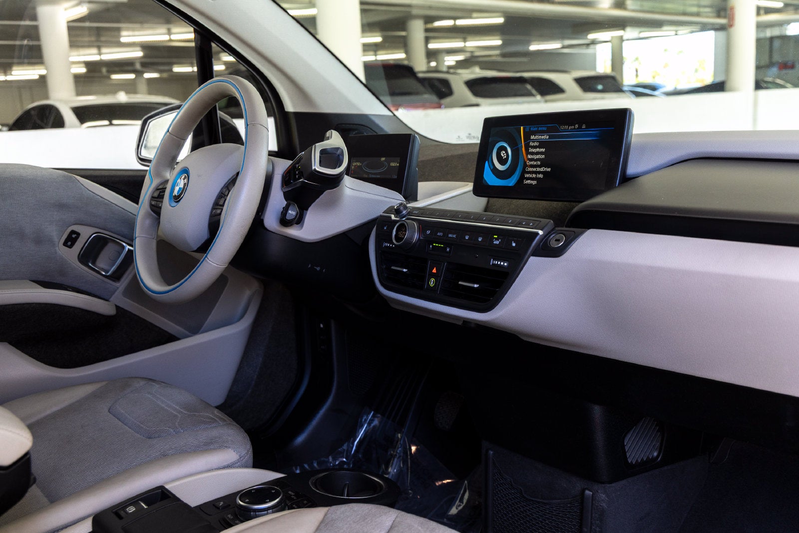 2014 BMW i3 with Range Extender